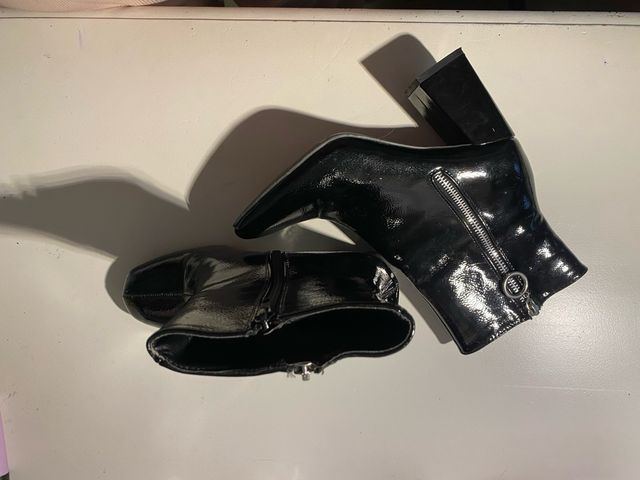 Botines negros charol tacón ancho Talla 38