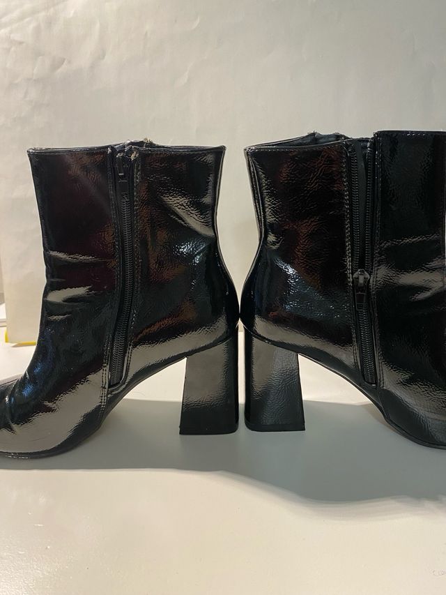 Botines negros charol tacón ancho Talla 38