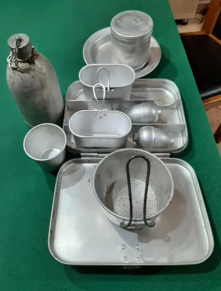 Set stoviglie campeggio militare alluminio