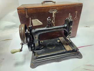 Antigua Máquina de Coser La Mascote 1906