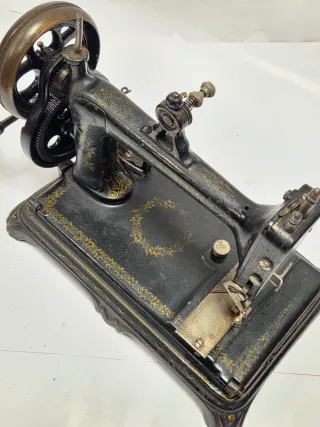 Antigua Máquina de Coser La Mascote 1906