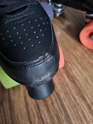 Patines de 4 ruedas negros pie 39