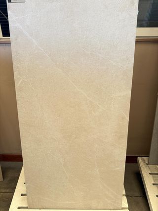 Azulejo porcelánico beige 60x120 estilo piedra
