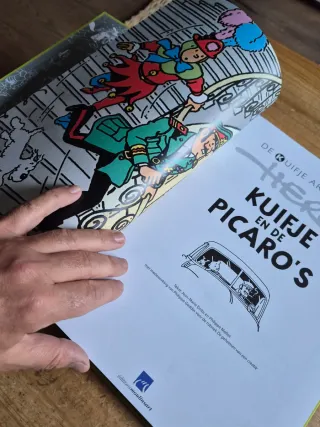 Tintin y los pícaros, Archivos tintin, neerlandes.