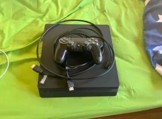 Ps4 (PlayStation 4) Negra + Mando y Cables