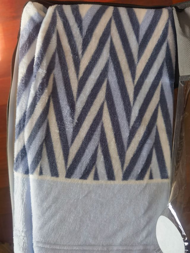 Juego de Sábanas Coralina Perchado Doble Cara