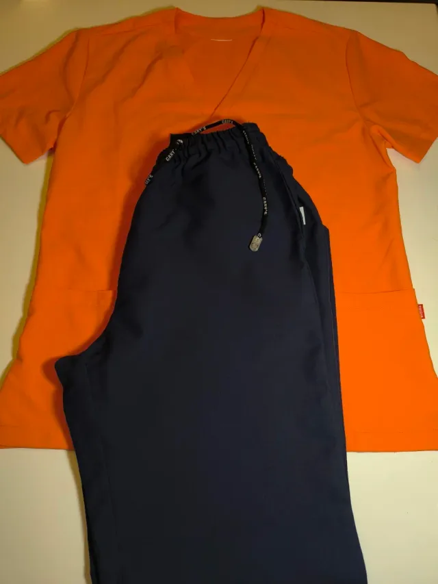 Casaca Velilla Naranja y Pantalón Gary Azul