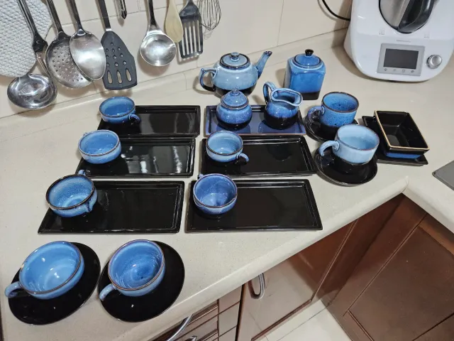 Fantástico juego de café en cerámica nuevo