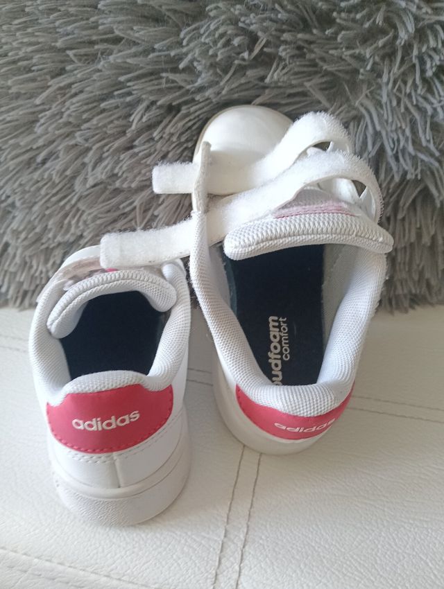 Zapatillas niña Adidas Blancas y Rosas Velcro