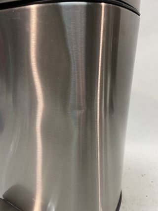 Cubo Basura Pedal Níquel Amazon Basics 12L