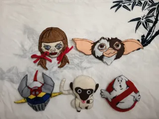 Broches o llaveros  fieltro.