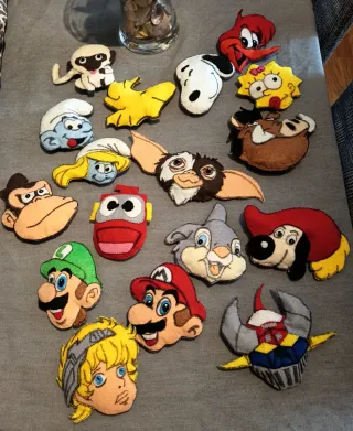 Broches o llaveros  fieltro.