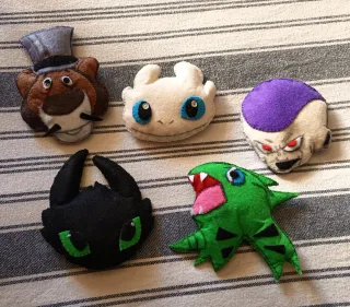 Broches o llaveros  fieltro.