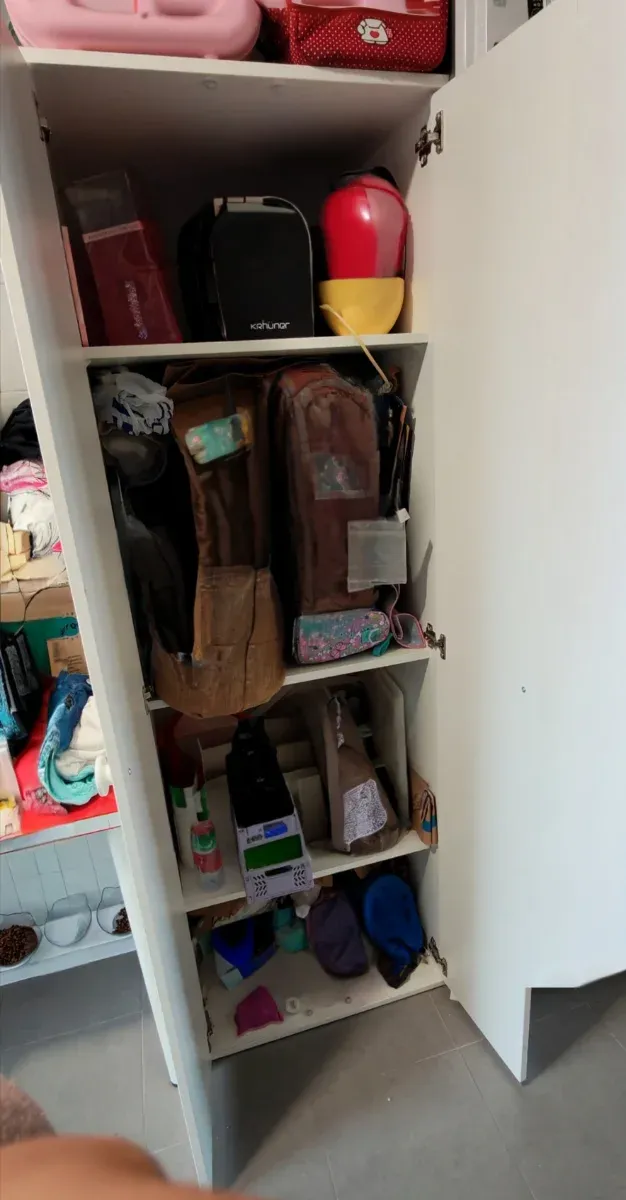 Armario blanco Ikea con baldas