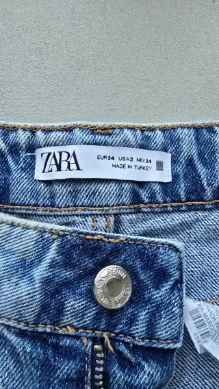 Jeans Zara strappati vita alta