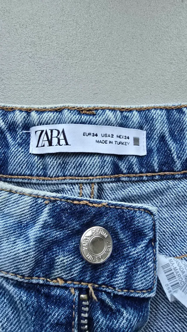 Jeans Zara strappati vita alta