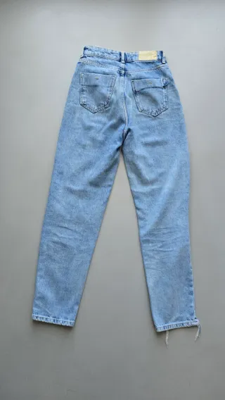 Jeans Zara strappati vita alta