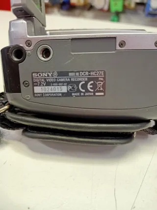 Videocámara Sony Handycam DCR-HC27