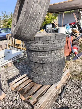 Neumáticos Camión 235/75 R 17.5
