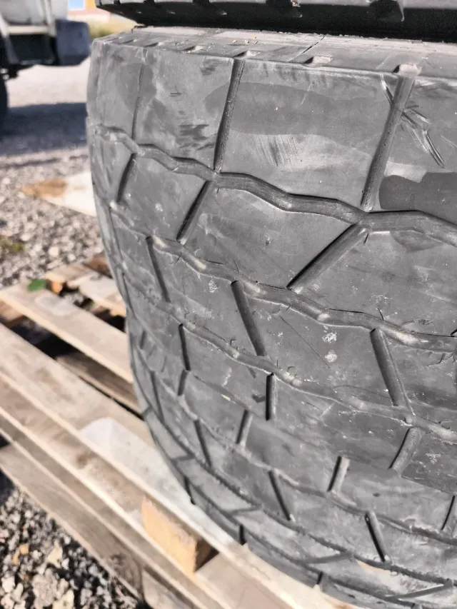 Neumáticos Camión 235/75 R 17.5