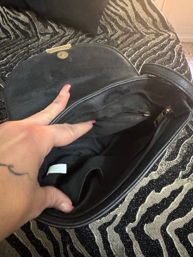 Bolso Michael Kors Negro con solapa