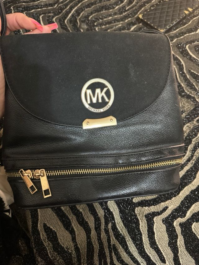 Bolso Michael Kors Negro con solapa