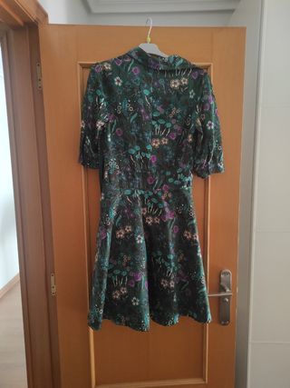 Vestido de fiesta verde y morado