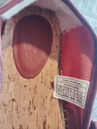 Sandalias UGG rosas talla 39.5