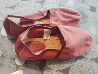 Sandalias UGG rosas talla 39.5