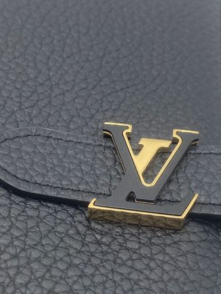 Cartera Louis Vuitton Vertical Noir