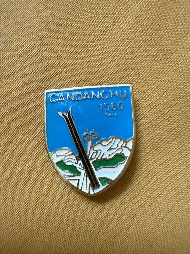 Pin esmaltado Candanchú 1560