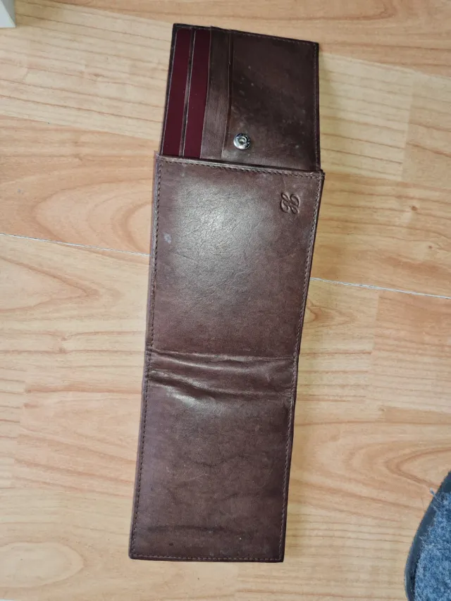 Portafoglio in pelle marrone