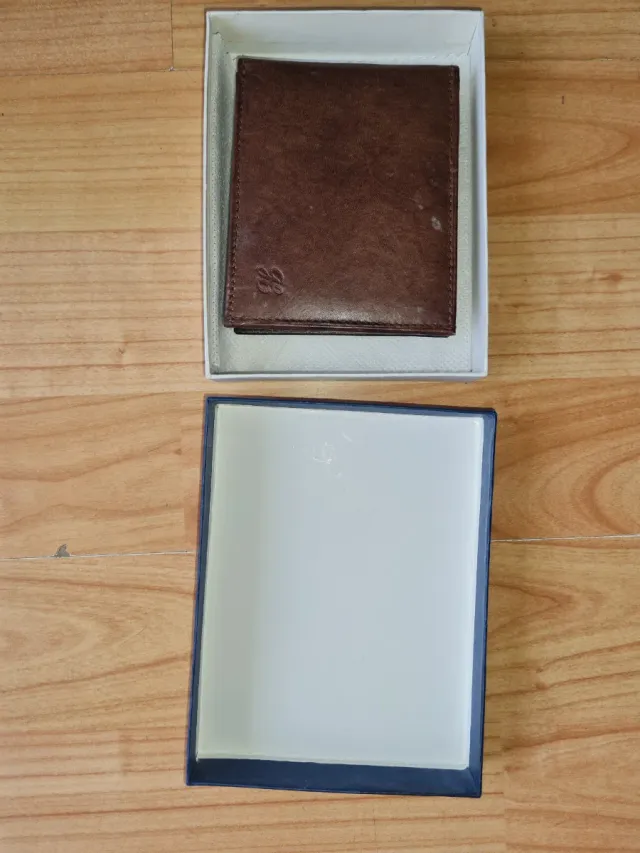 Portafoglio in pelle marrone