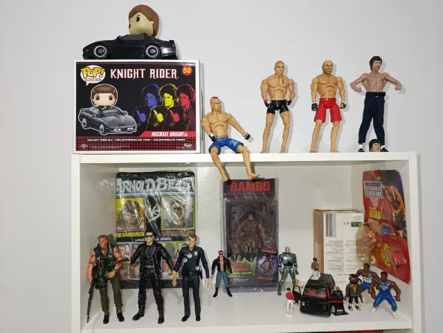 Colección figuras de acción y Funko Pop