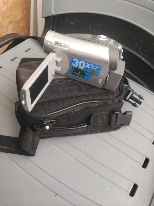 Cámara Digital Panasonic Plata y Negra