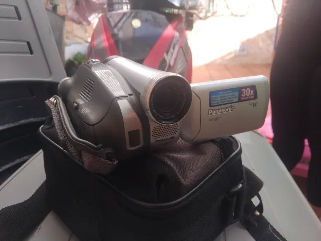 Cámara Digital Panasonic Plata y Negra