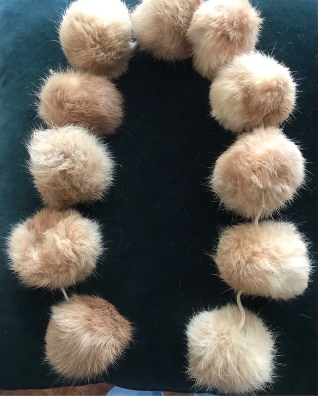 Bufanda/Collar Pompones Piel