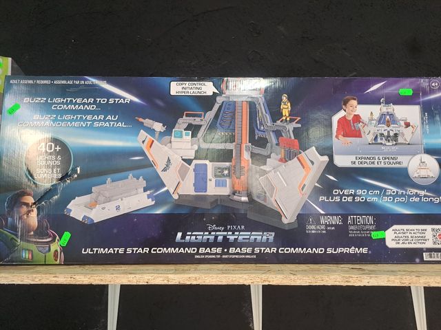 Buzz Lightyear Star Command Base Disney Pixar