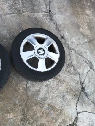 Llantas Seat con neumático