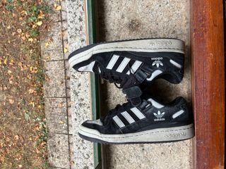 Zapatillas Adidas Forum Negras y Blancas