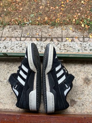 Zapatillas Adidas Forum Negras y Blancas