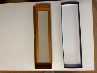 Abanico de bolillos rojo y verde