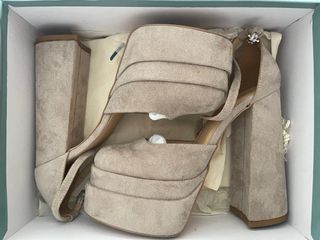 Zapatos de tacón MIM beige/gris