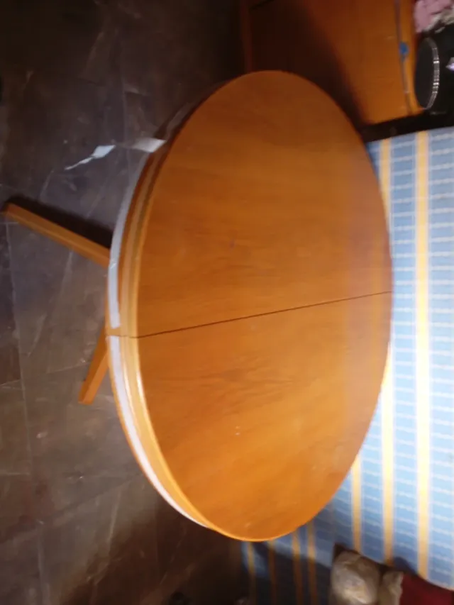 Mesa de comedor extensible de madera