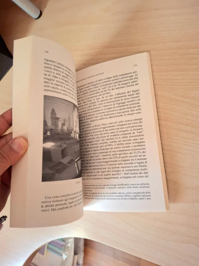 Elementi per un'estetica del digitale. Media in...