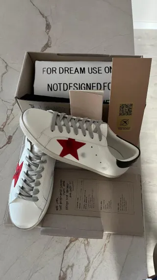 Golden Goose Superstar Blancas con Estrella Roja