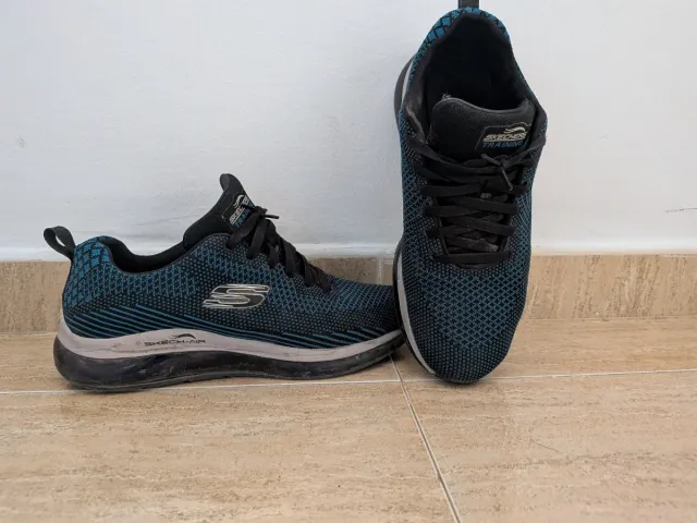 Zapatillas Skechers Negras y Turquesa