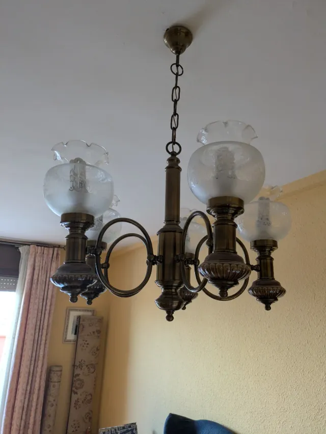 Lámpara de techo clásica dorada