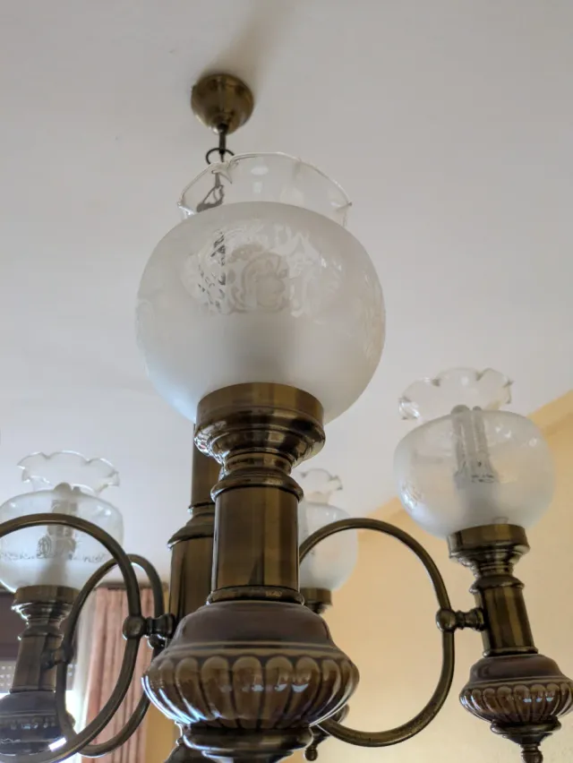 Lámpara de techo clásica dorada