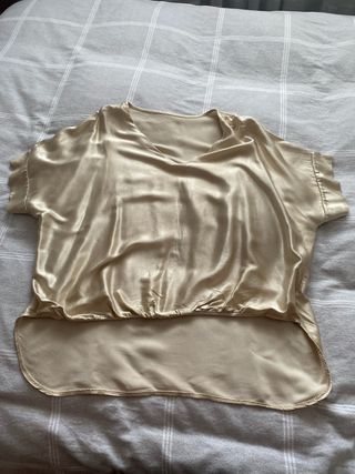 Blusa champán satinada